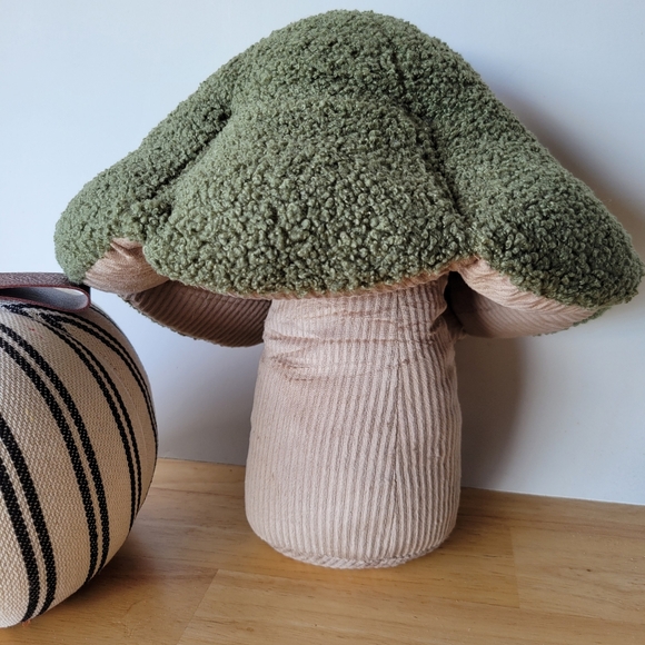 Fall Decoration Pillows Mushroom and Pumpkin Pillows - Picture 3 of 8